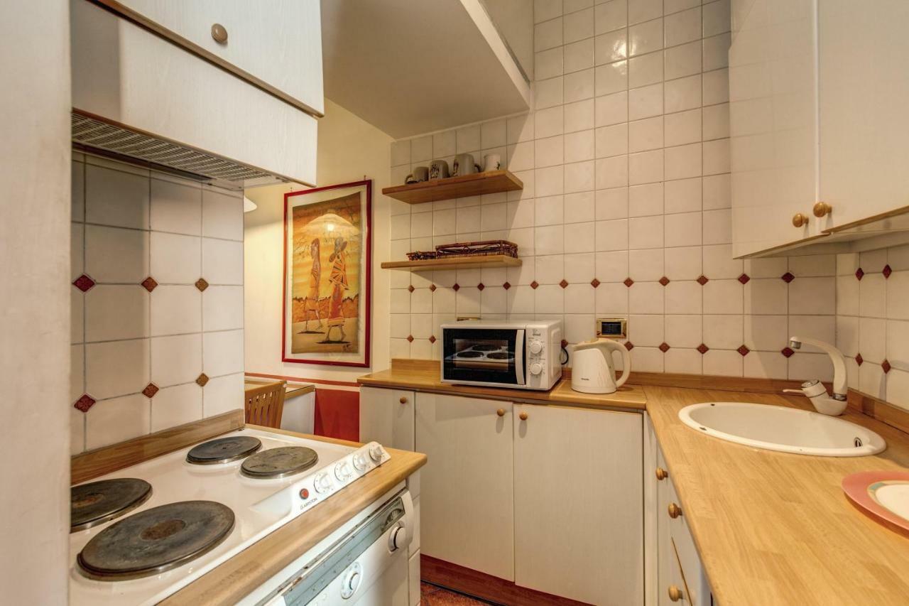 Lovely Flat By The Trevi Fountain Apartman Róma Kültér fotó