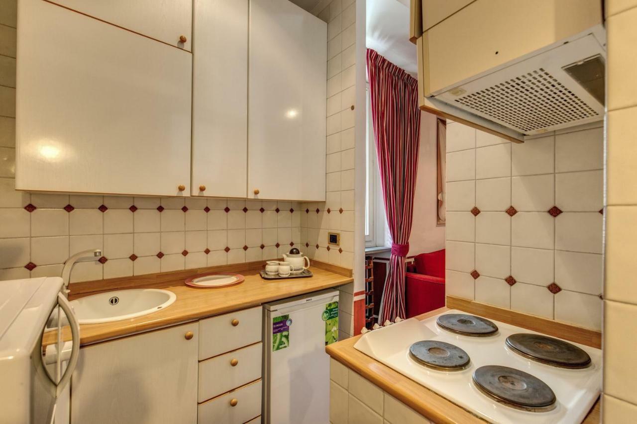 Lovely Flat By The Trevi Fountain Apartman Róma Kültér fotó